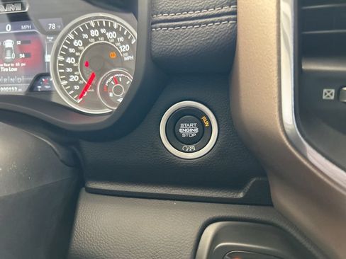 Used 2023 RAM 2500 Laramie AWD/4WD image 47