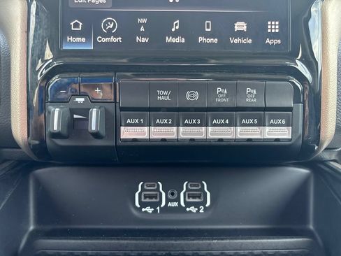 Used 2023 RAM 2500 Laramie AWD/4WD image 44