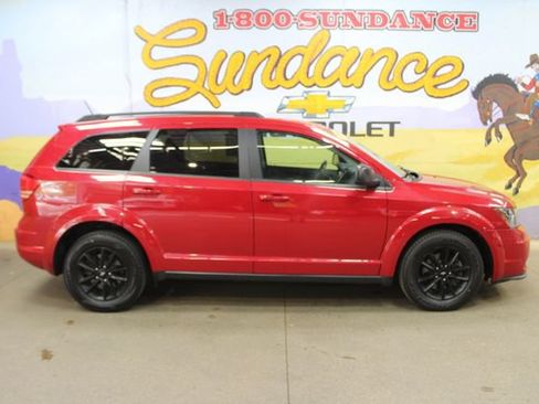 Used 2020 Dodge Journey SE w/ SE Popular Equipment Group FWD image 1