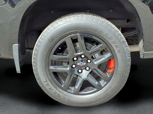 Used 2021 Chevrolet Silverado 1500 RST w/ Redline Edition AWD/4WD image 7