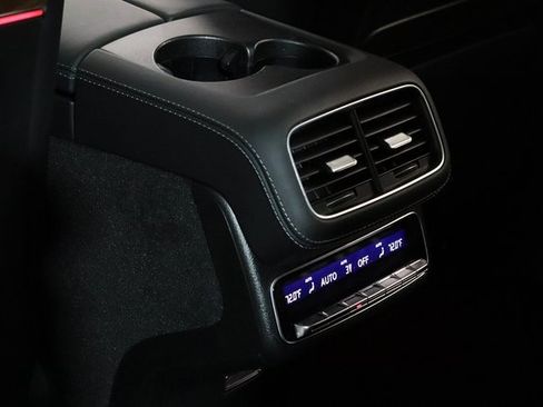 Used 2024 Mercedes-Benz GLS 580 4MATIC image 13