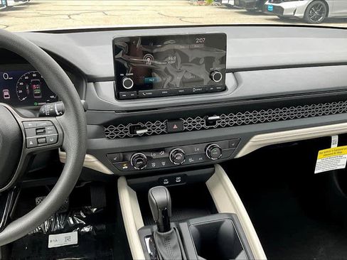 New 2025 Honda Accord SE image 12