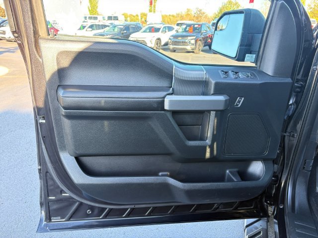 Used 2015 Ford F150 XLT w/ Equipment Group 302A Luxury AWD/4WD image 17