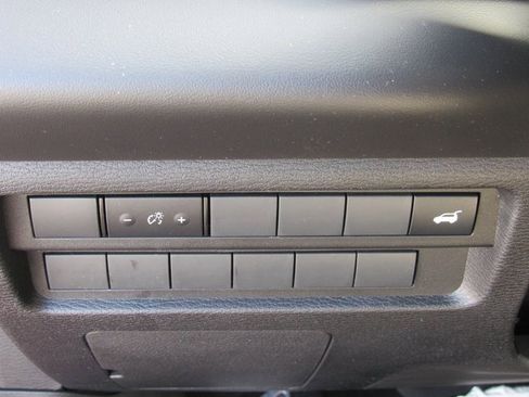 New 2025 Mitsubishi Outlander SEL image 23