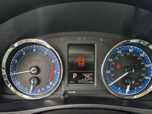 Used 2018 Toyota Corolla LE FWD image 17