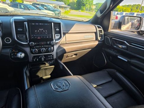 Used 2022 RAM 1500 Laramie AWD/4WD image 14