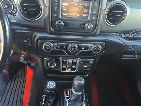 Used 2020 Jeep Gladiator Sport w/ Quick Order Package 24S AWD/4WD image 3