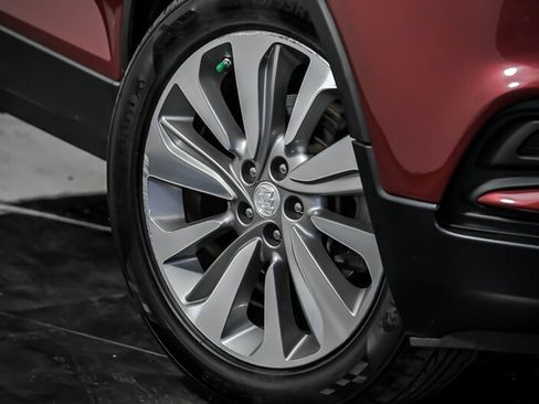 Used 2018 Buick Encore Preferred image 3