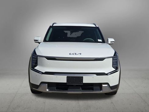 Certified 2024 Kia EV9 Wind AWD/4WD image 9
