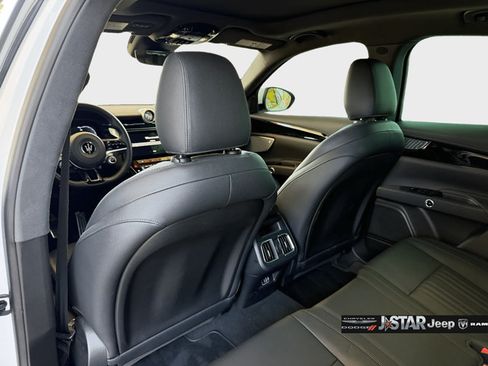 Used 2023 Maserati Grecale Modena AWD/4WD image 25