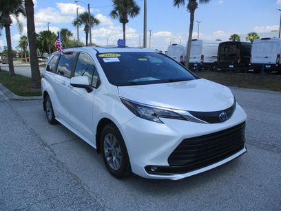 Used 2025 Toyota Sienna XLE