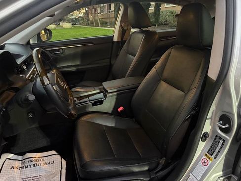 Used 2013 Lexus ES 350 w/ Luxury Pkg FWD image 45