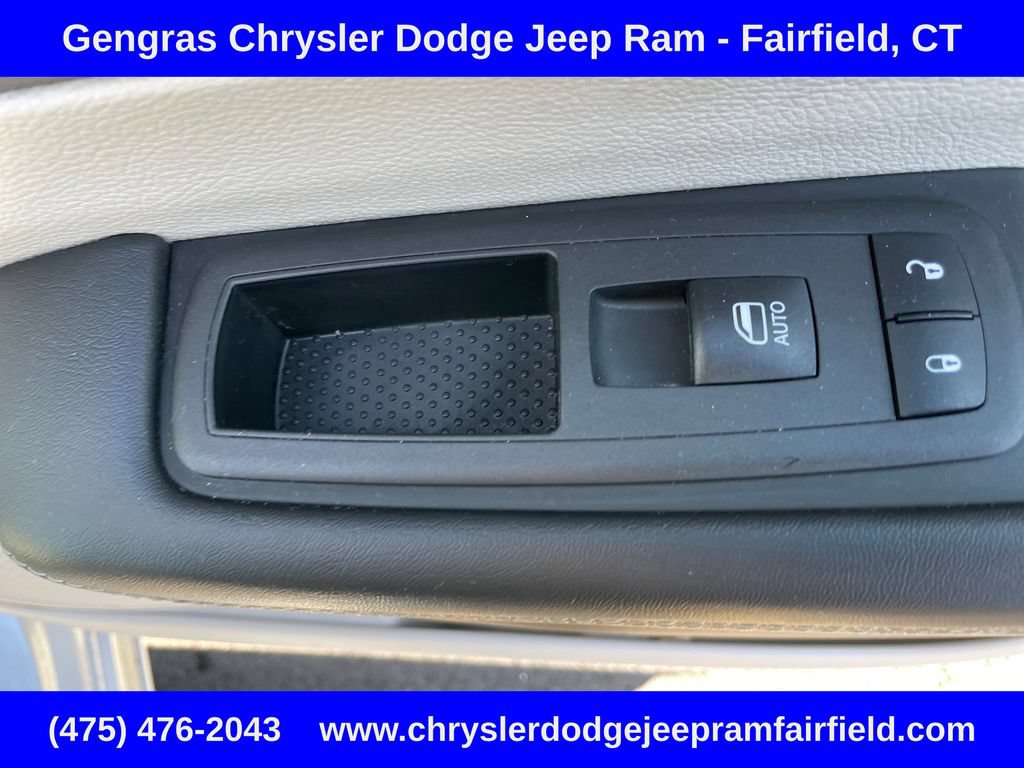Certified 2023 Chrysler Voyager LX FWD image 17