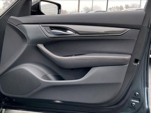 Used 2025 Cadillac CT5 V w/ LPO, ONYX Package image 27