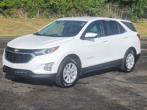 Used 2020 Chevrolet Equinox LT w/ Driver Convenience Package image 5
