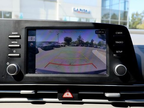 Used 2024 Hyundai Elantra SE image 7