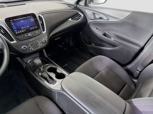 Used 2025 Chevrolet Malibu LT FWD image 25