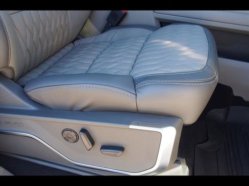 Used 2026 Ford F450 Platinum w/ Platinum Plus Package image 14