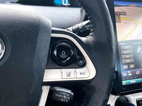Used 2018 Toyota Prius Four Touring image 12