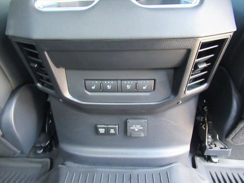 Used 2025 Toyota Tundra Platinum image 12