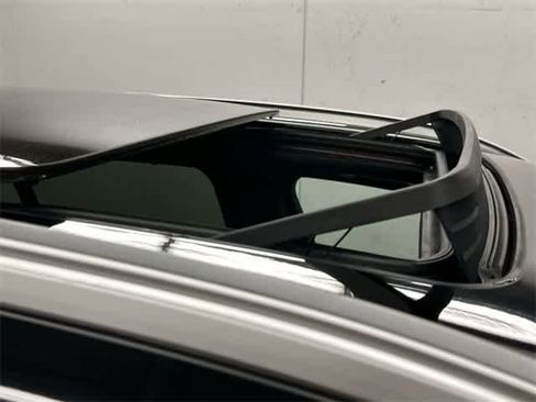 Used 2022 BMW X5 xDrive45e w/ Parking Assistance Package image 6