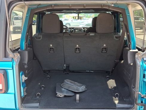 Used 2019 Jeep Wrangler Unlimited Sport S AWD/4WD image 28