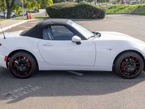 Used 2016 MAZDA MX-5 Miata Grand Touring image 3