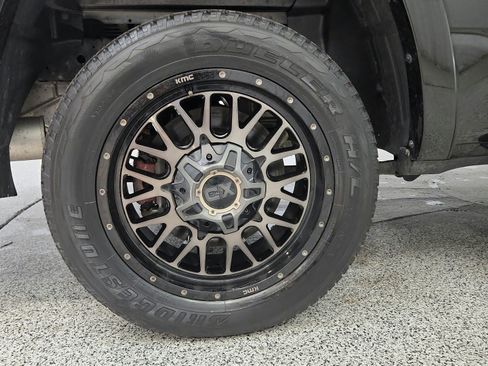 Used 2022 RAM 1500 Laramie w/ Sport Appearance Package AWD/4WD image 34
