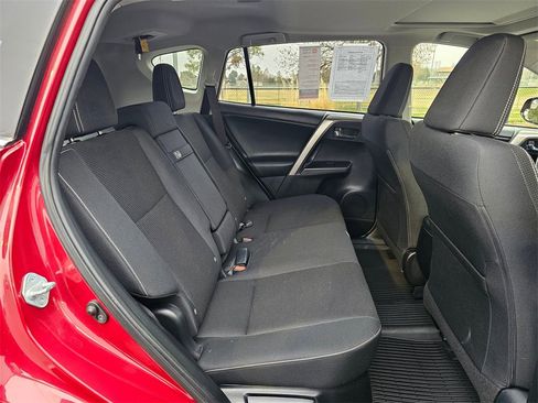 Used 2018 Toyota RAV4 XLE image 12