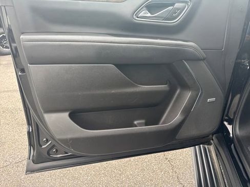 Used 2023 Chevrolet Tahoe Premier w/ Premium Package image 10