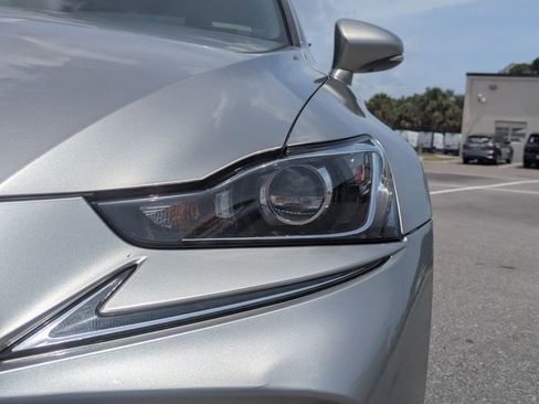 Used 2019 Lexus IS 300 F Sport w/ F Sport Package RWD image 10