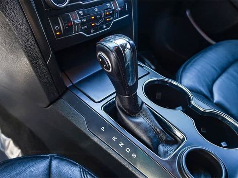 Used 2018 Ford Explorer XLT w/ Equipment Group 202A image 20