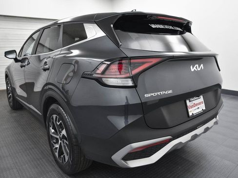Used 2025 Kia Sportage EX image 6