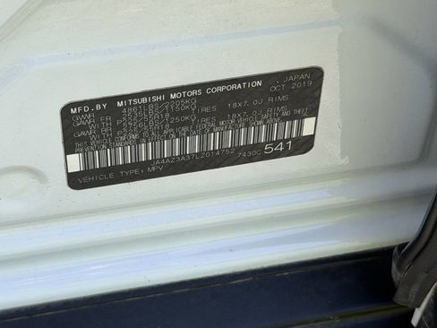 Used 2020 Mitsubishi Outlander ES image 18