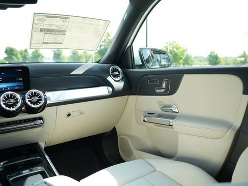 Certified 2026 Mercedes-Benz GLB 250 4MATIC image 21