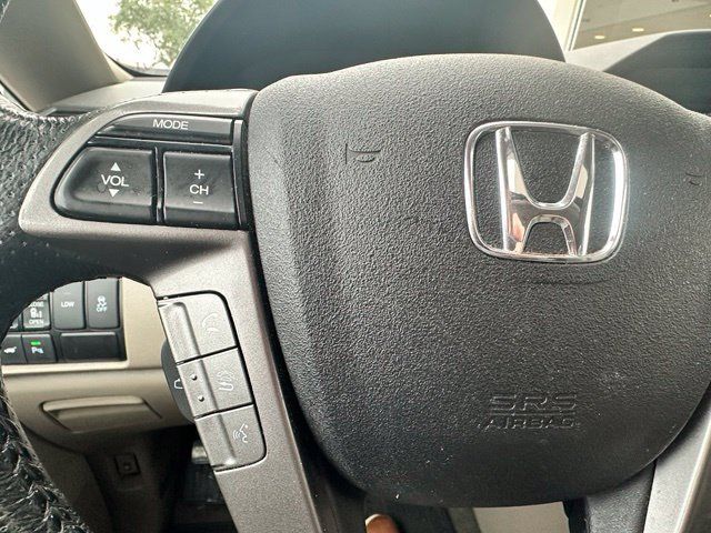 Used 2015 Honda Odyssey Touring Elite image 13