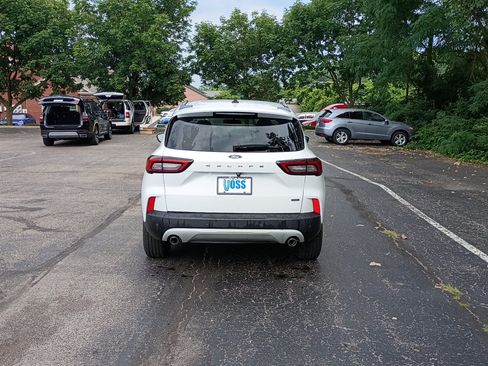 Used 2023 Ford Escape SE FWD image 4
