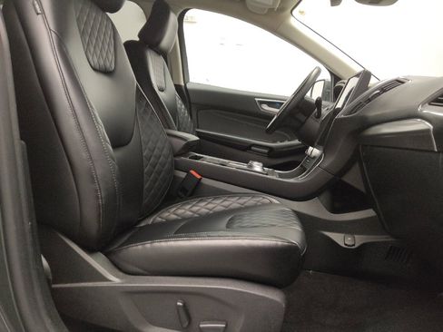 Used 2024 Ford Edge Titanium image 21
