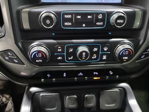 Used 2015 Chevrolet Silverado 1500 LTZ Z71 w/ LTZ Plus Package AWD/4WD image 27