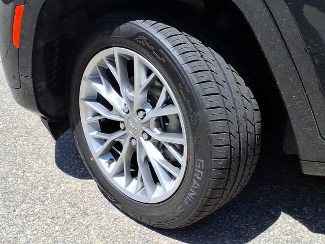 Used 2023 Jeep Grand Cherokee Summit AWD/4WD image 9