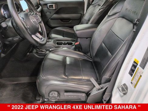 Used 2022 Jeep Wrangler Unlimited Sahara w/ Cold Weather Group AWD/4WD image 18