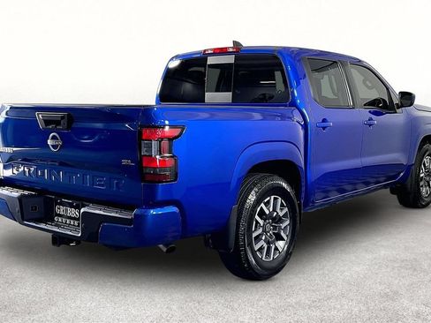Used 2024 Nissan Frontier SL w/ Technology Package RWD image 2