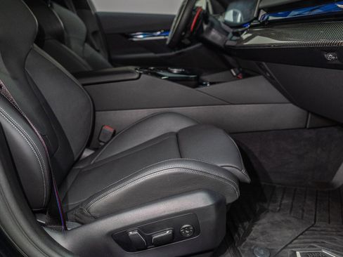 Used 2025 BMW M5 w/ Carbon Package image 52