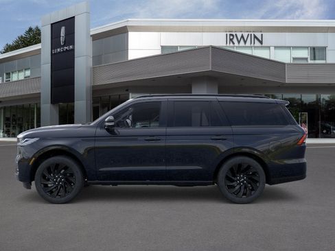 New 2026 Lincoln Navigator Reserve AWD/4WD image 3
