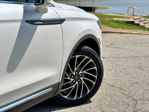 Used 2019 Lincoln Nautilus Reserve AWD/4WD image 5