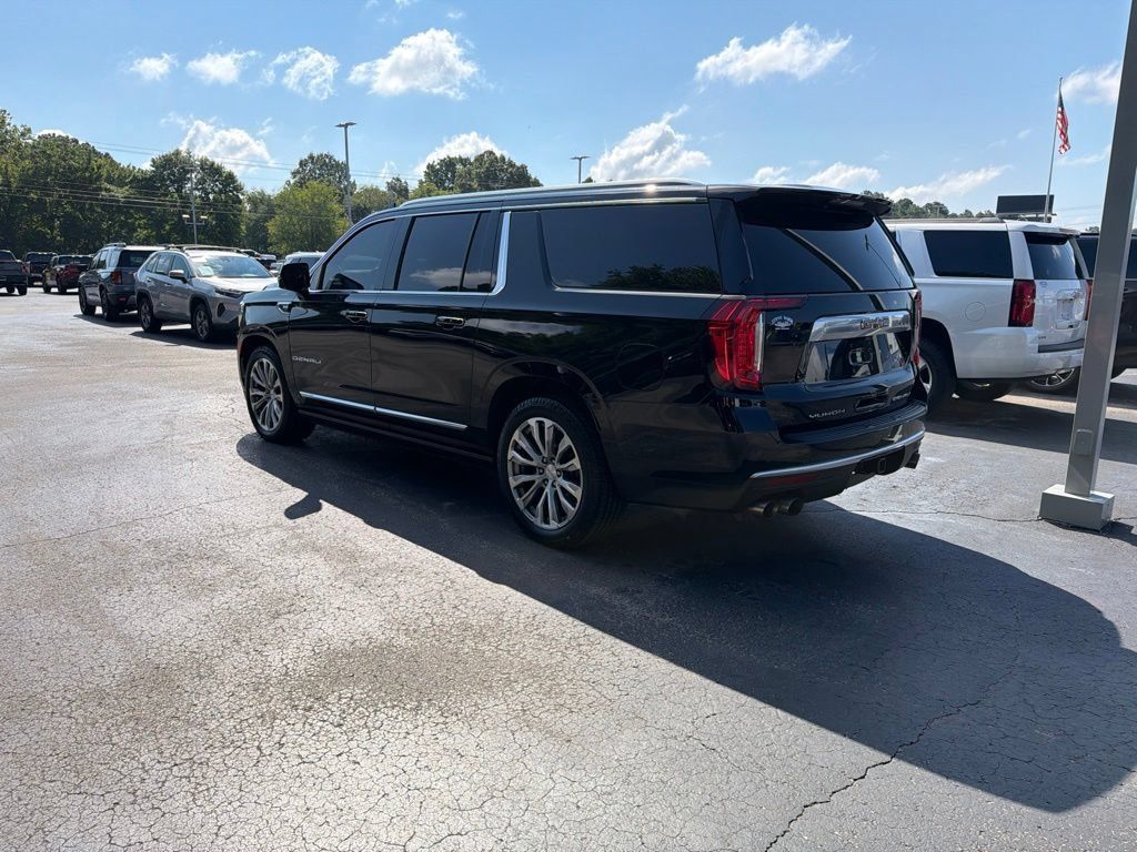 Used 2021 GMC Yukon XL Denali w/ Denali Ultimate Package AWD/4WD image 5