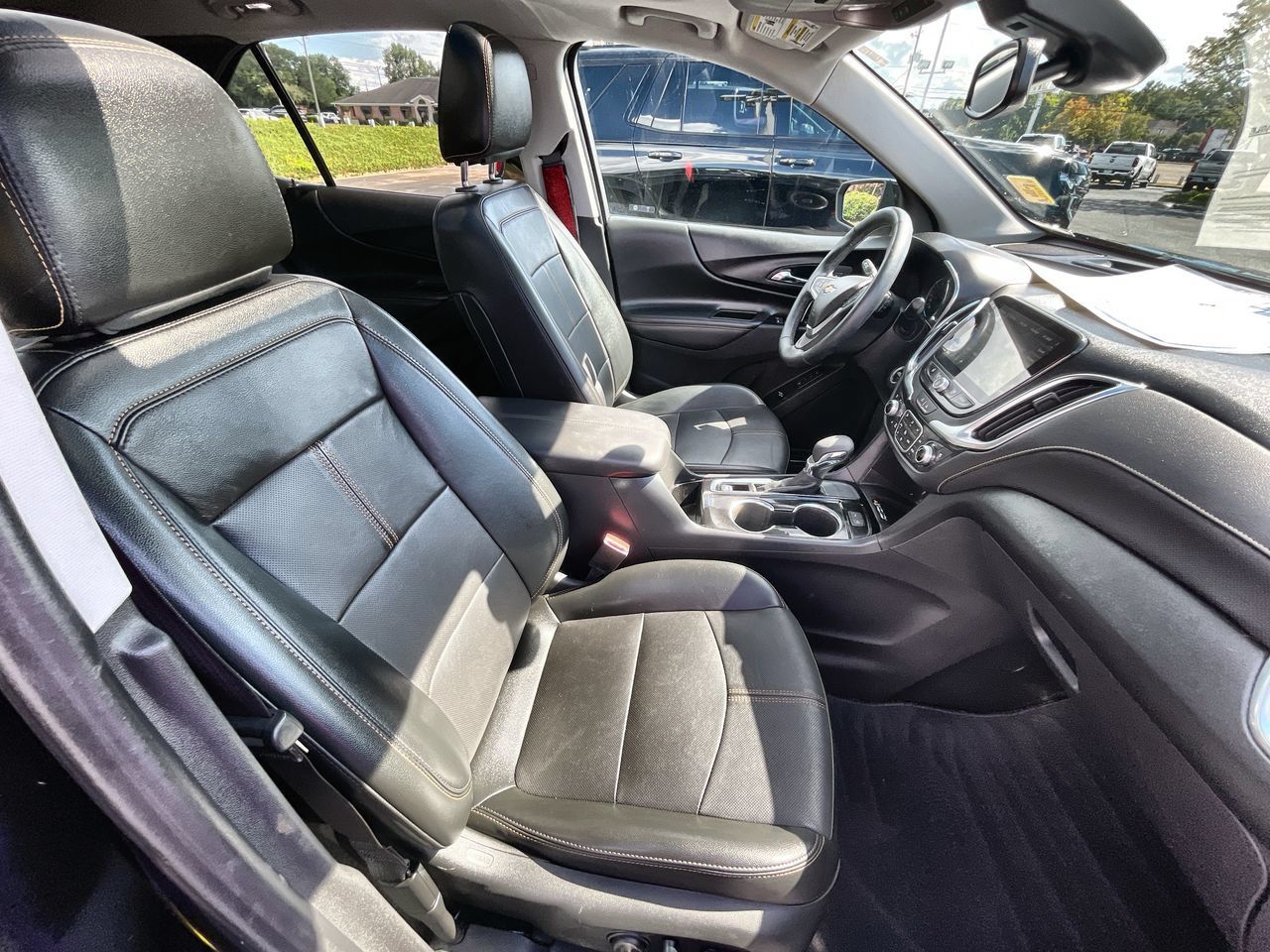 Used 2024 Chevrolet Equinox Premier FWD image 28