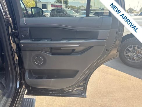 Used 2024 Ford Expedition Limited AWD/4WD image 13