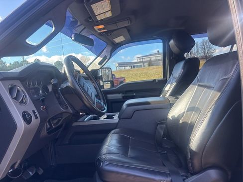 Used 2015 Ford F250 Lariat w/ Chrome Package image 20