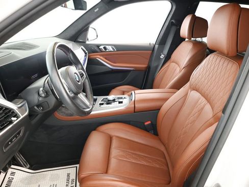 Used 2024 BMW X7 M60i w/ Executive Package image 19